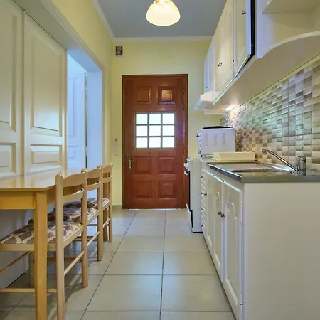 Yiannis Village Studios-suites -apartments *