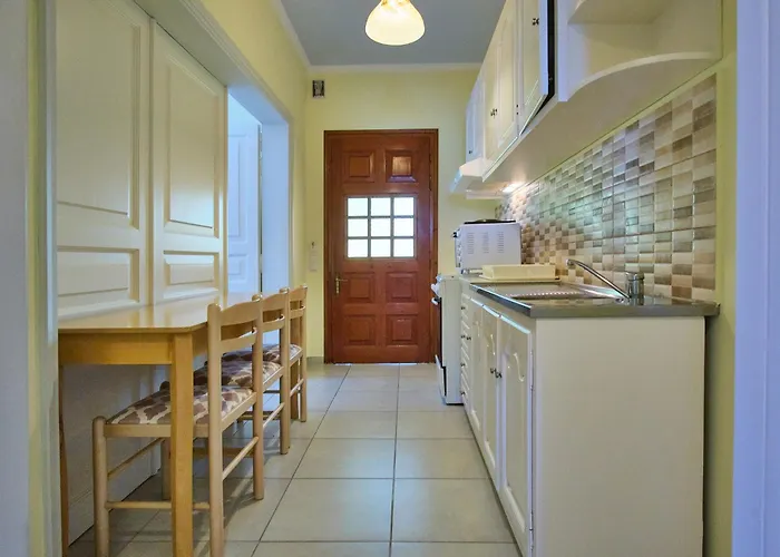 Yiannis Village Studios-suites -apartments *