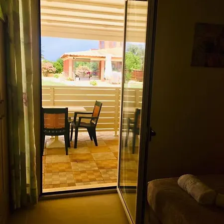 Apartment Yiannis Village Studios-suites -apartments