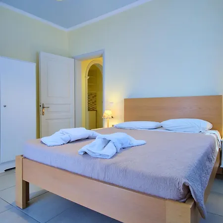 Apartment Yiannis Village Sidari Studios-suites -apartments