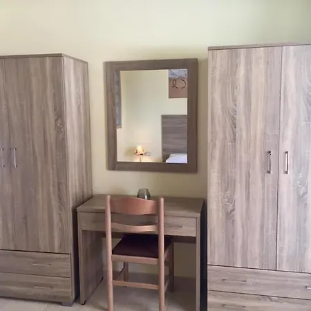 Yiannis Village Studios-suites -apartments *